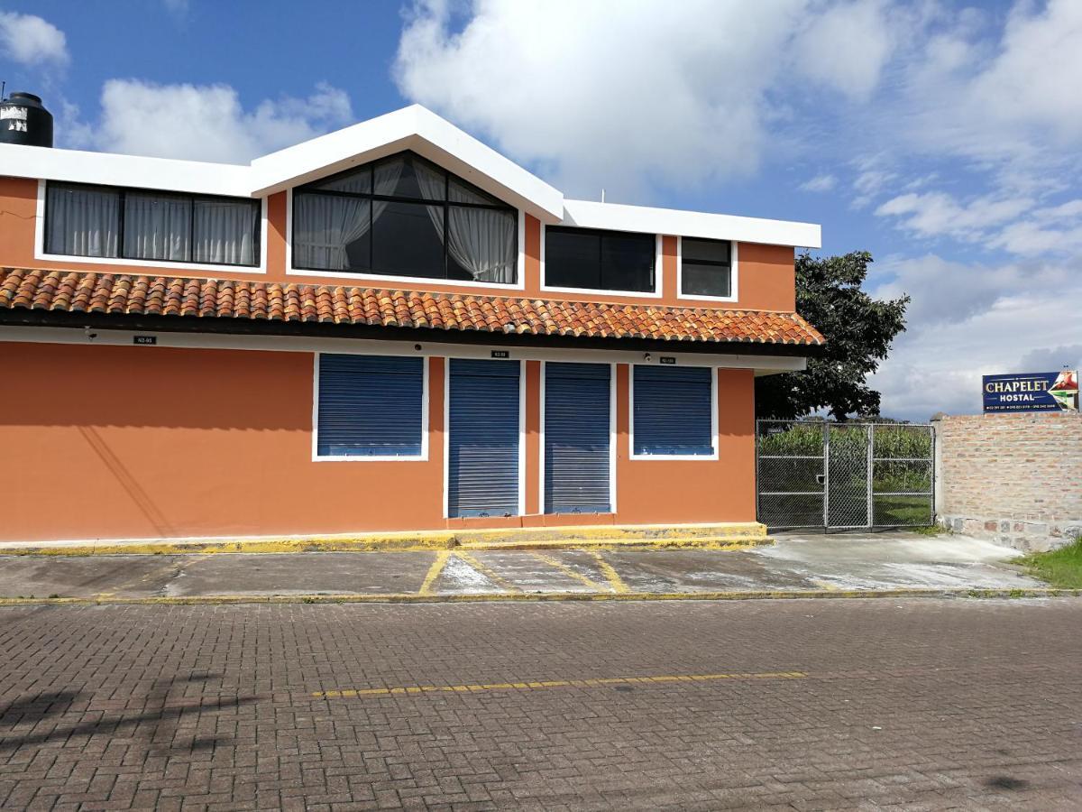 Chapelet Hostal Tababela Exterior photo